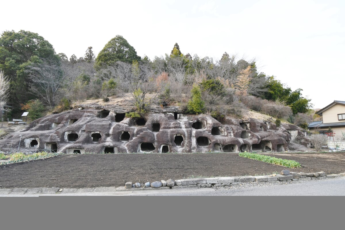 長岡百穴の写真 ©Saigen(CC0)