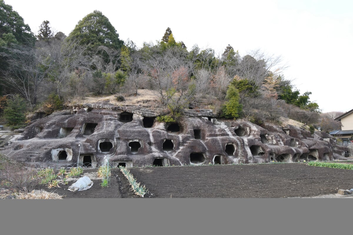 長岡百穴の写真 ©Saigen(CC0)