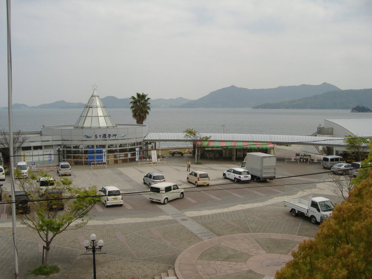 道の駅 今治市多々羅しまなみ公園の写真 ©妖精書士(CC BY-SA 3.0)