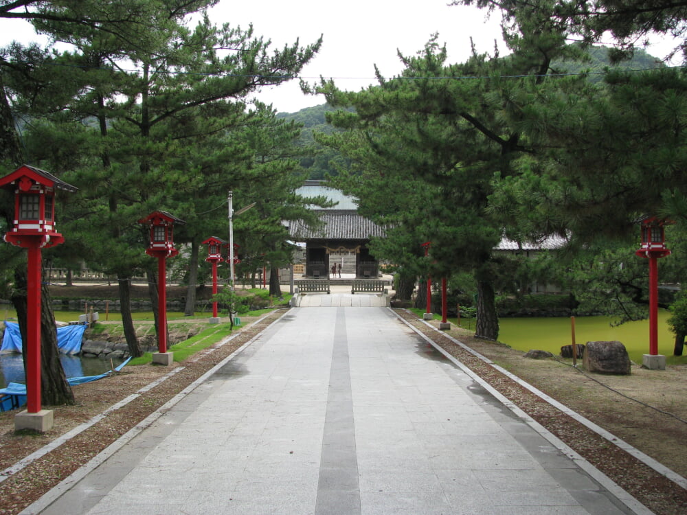 吉備津彦神社の写真 ©Aimaimyi(CC BY-SA 3.0)