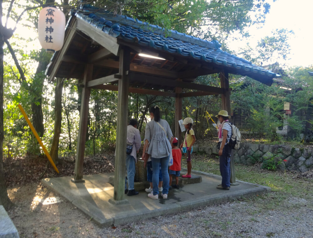 窯神神社の写真 ©KKPCW(CC BY-SA 4.0)