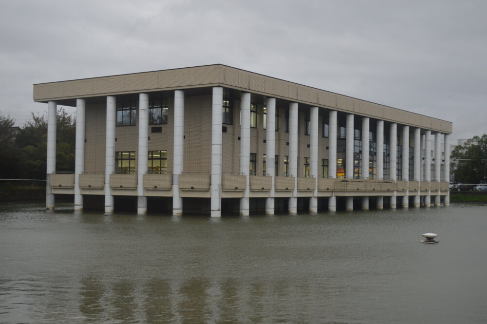 武豊町立図書館の写真 ©Asturio(CC BY-SA 4.0)