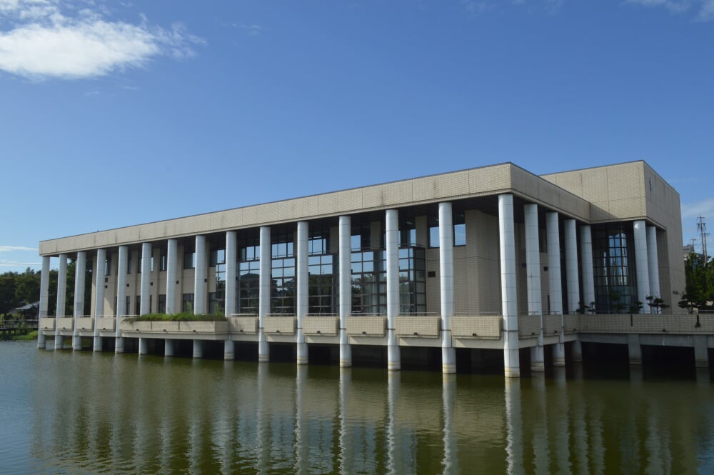 武豊町立図書館の写真 ©Asturio(CC BY-SA 4.0)