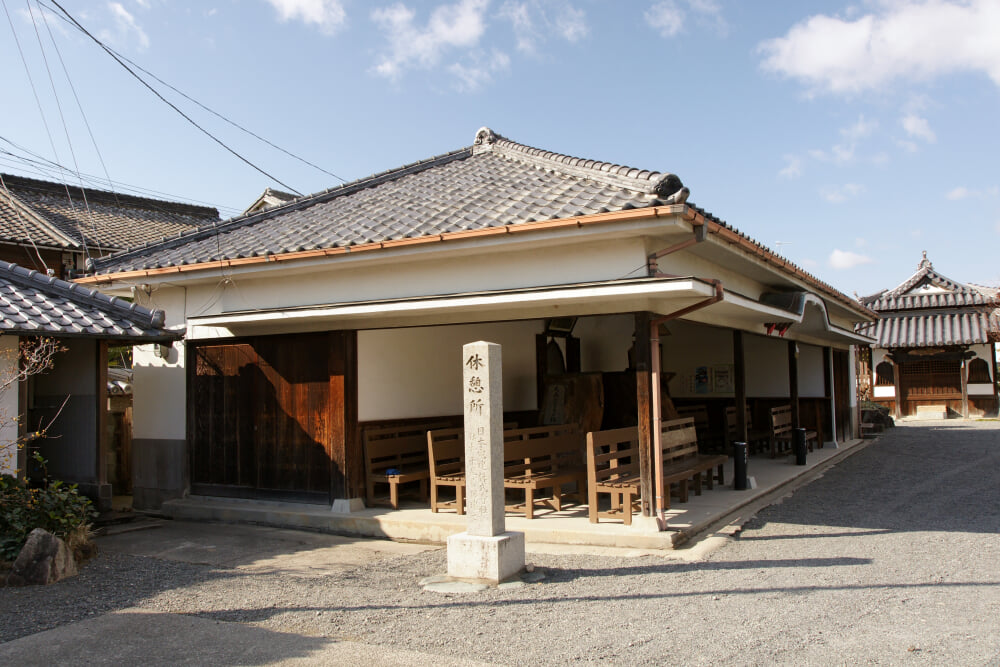 花岳寺の写真 ©663highland(CC-BY-SA-3.0)