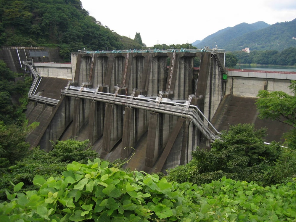 城山ダムの写真 ©Qurren(CC-BY-SA-3.0)