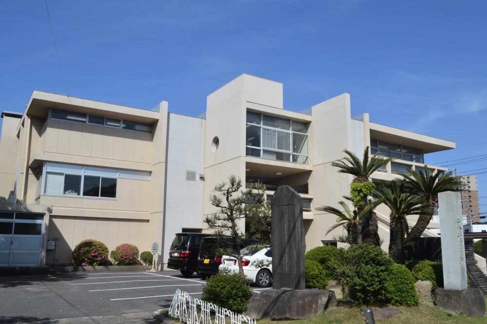 刈谷市城町図書館の写真 ©Asturio(CC BY-SA 4.0)