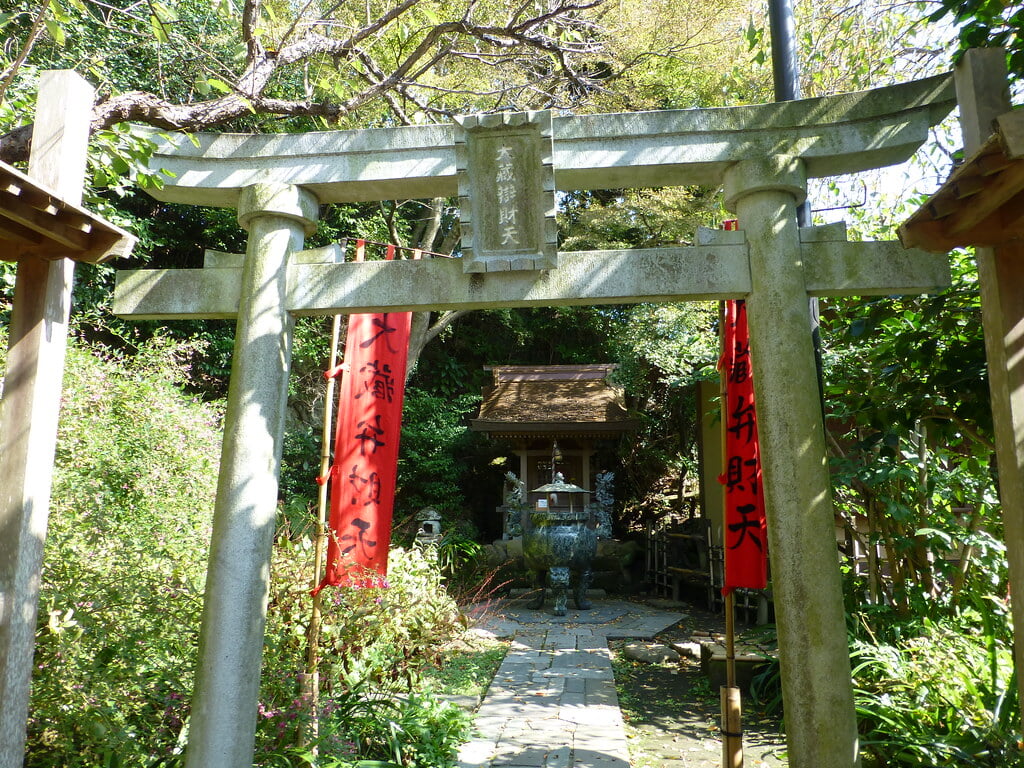 杉本寺の写真 ©nyanchew(CC BY 2.0)