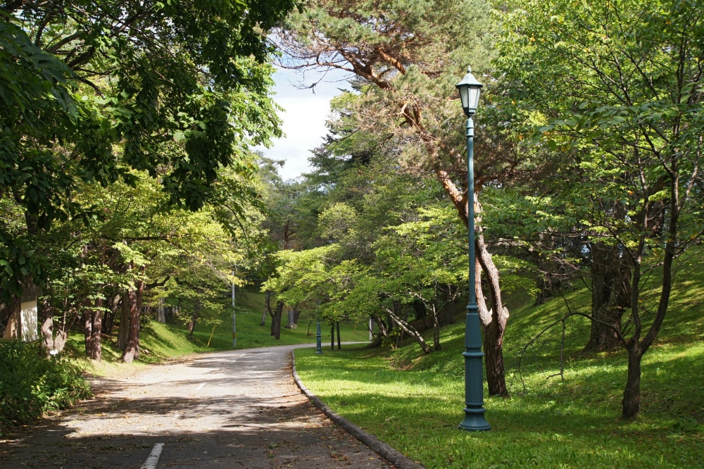 桂ヶ岡公園の写真 ©663highland(CC-BY-SA-3.0)