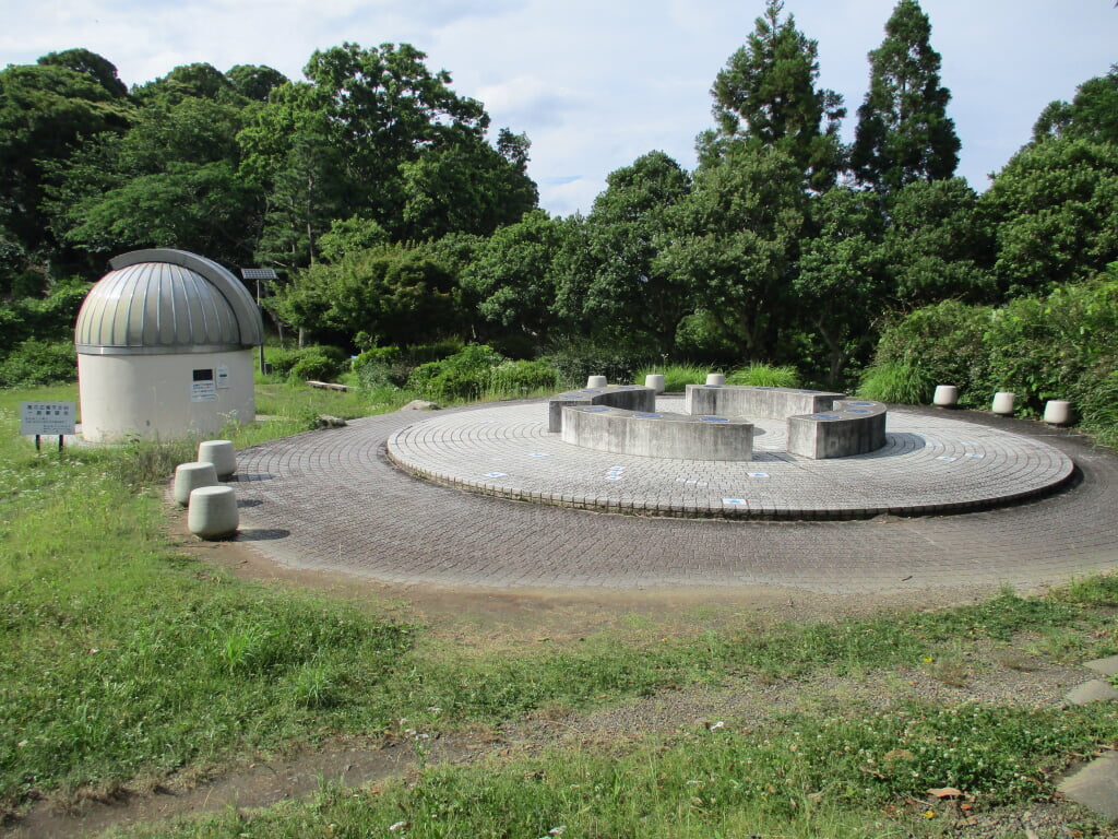 清水船越堤公園の写真 ©Halowand(CC BY-SA 4.0)