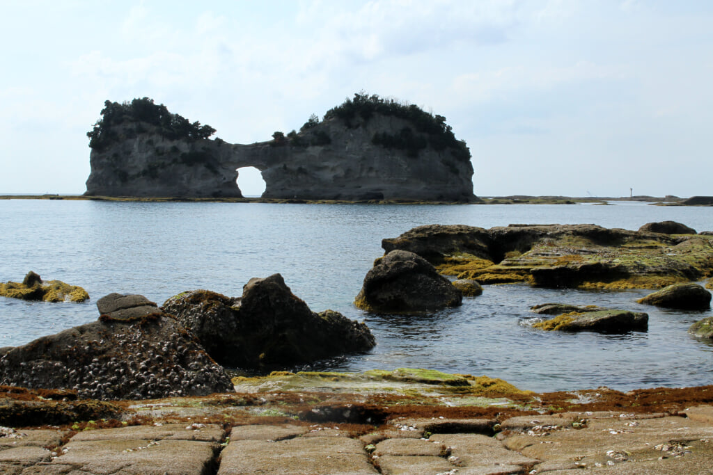 円月島の写真 ©米田賢一(CC BY 3.0)