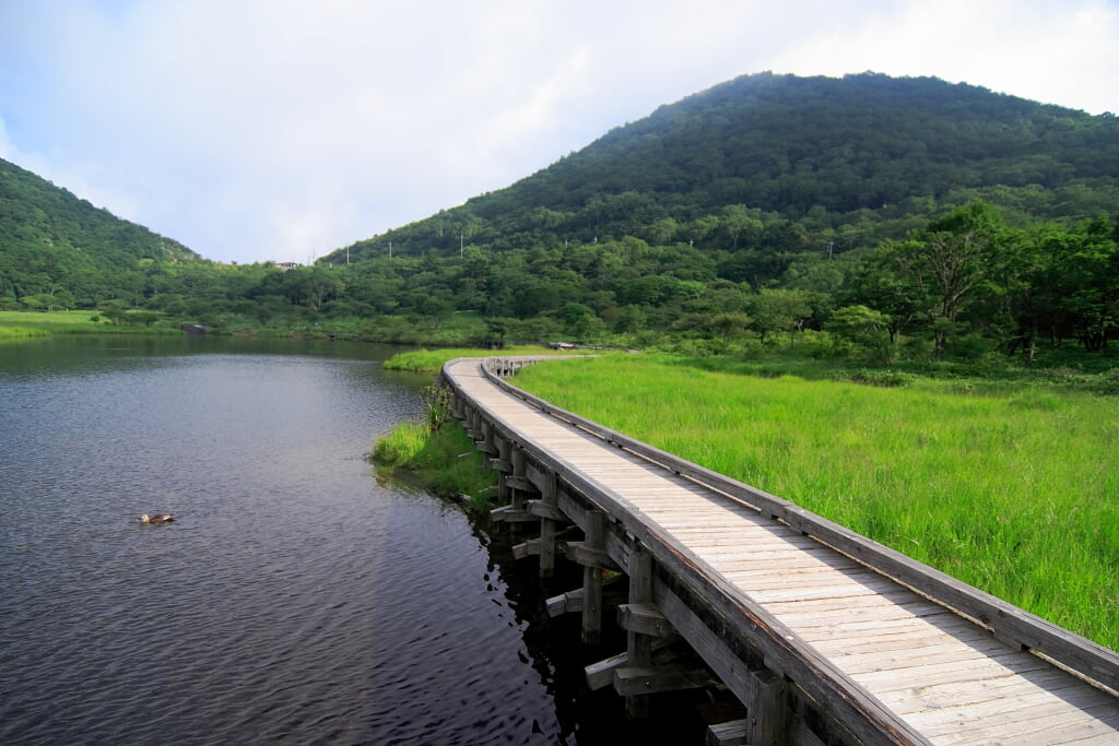 覚満淵の写真 ©xe zna(CC BY-SA 3.0)