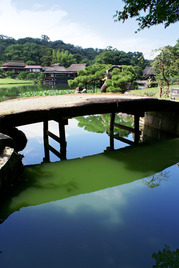 彦根城 玄宮園・楽々園の写真 ©663highland(CC-BY-SA-3.0)