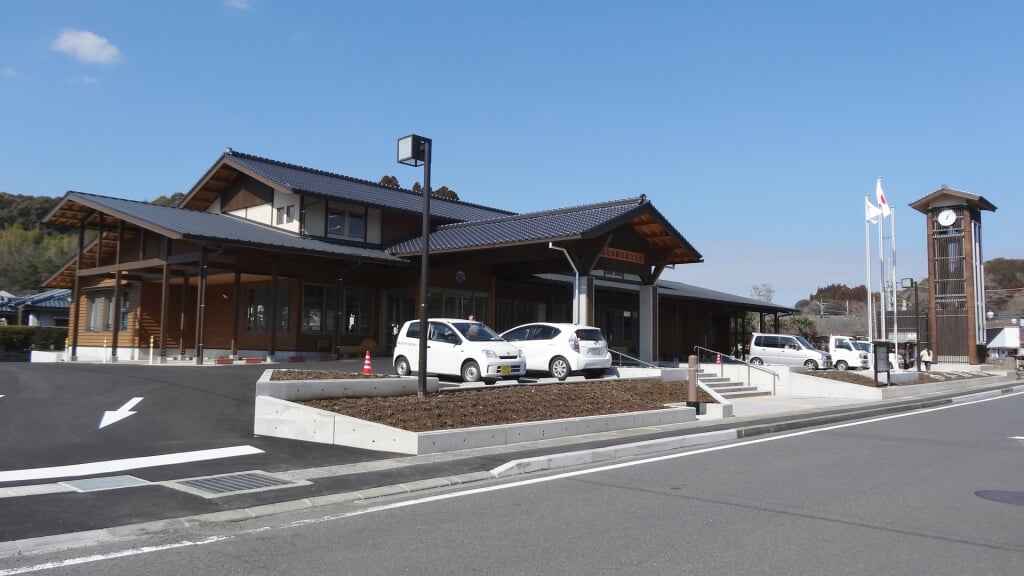 大隅横川駅の写真 ©ja:User:Sanjo(Public domain)