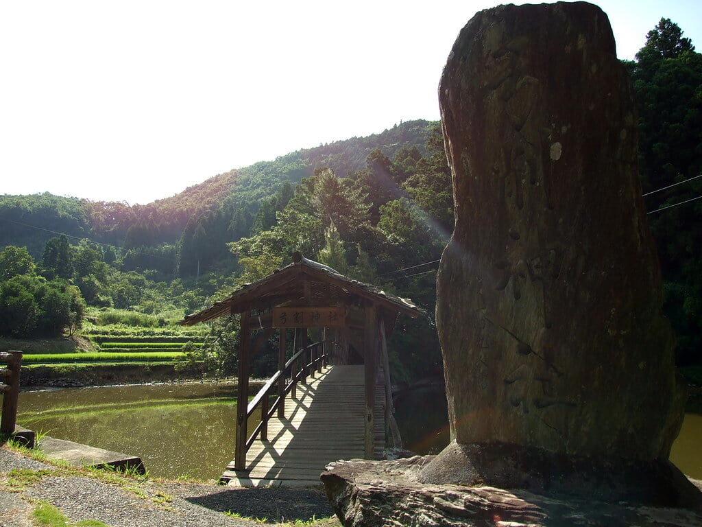 弓削神社の写真 ©mossygajud(CC BY-ND 2.0)