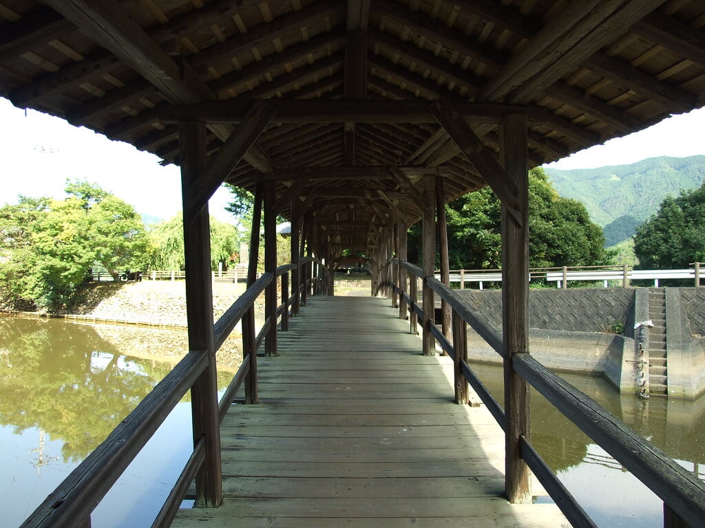 弓削神社の写真 ©mossygajud(CC BY-ND 2.0)