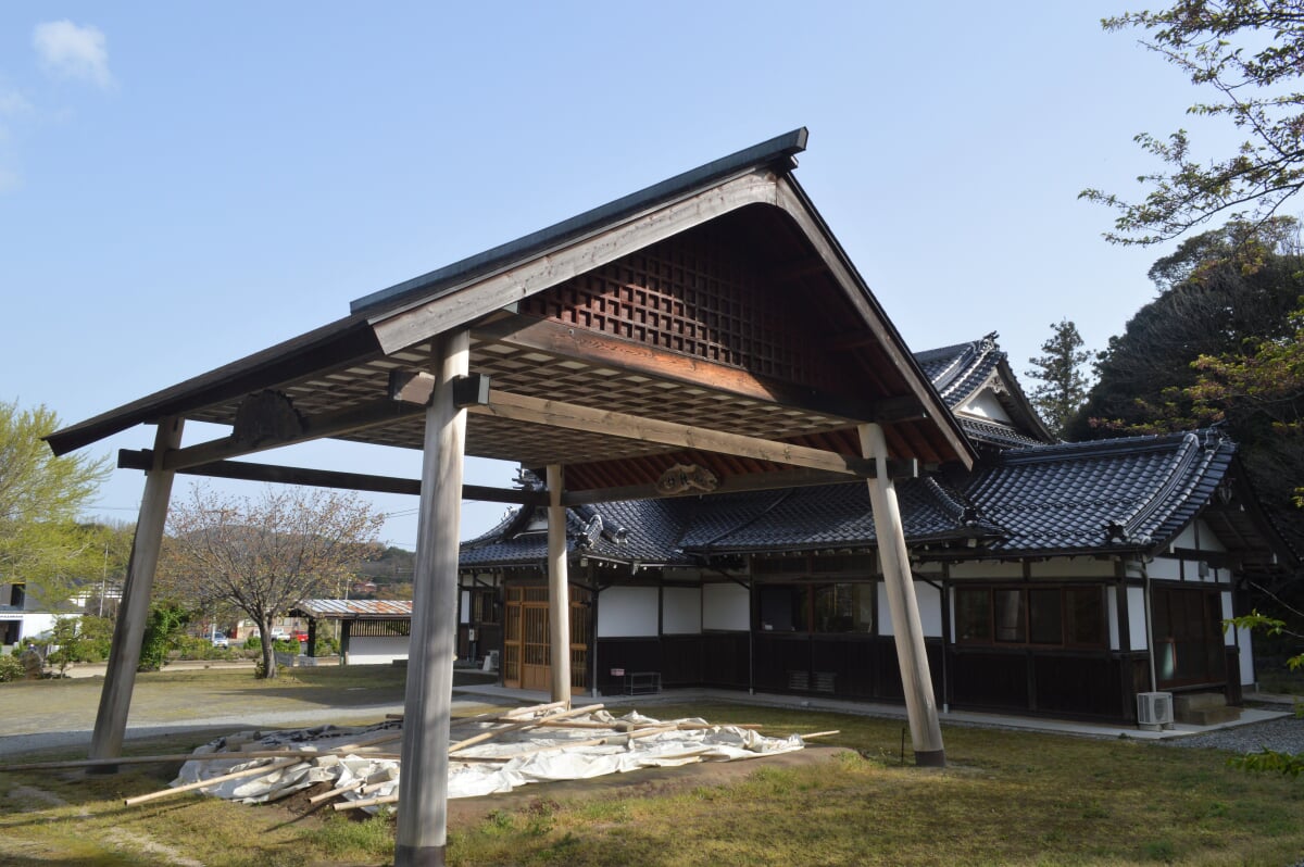 隠岐神社の写真 ©Asturio(CC BY-SA 4.0)