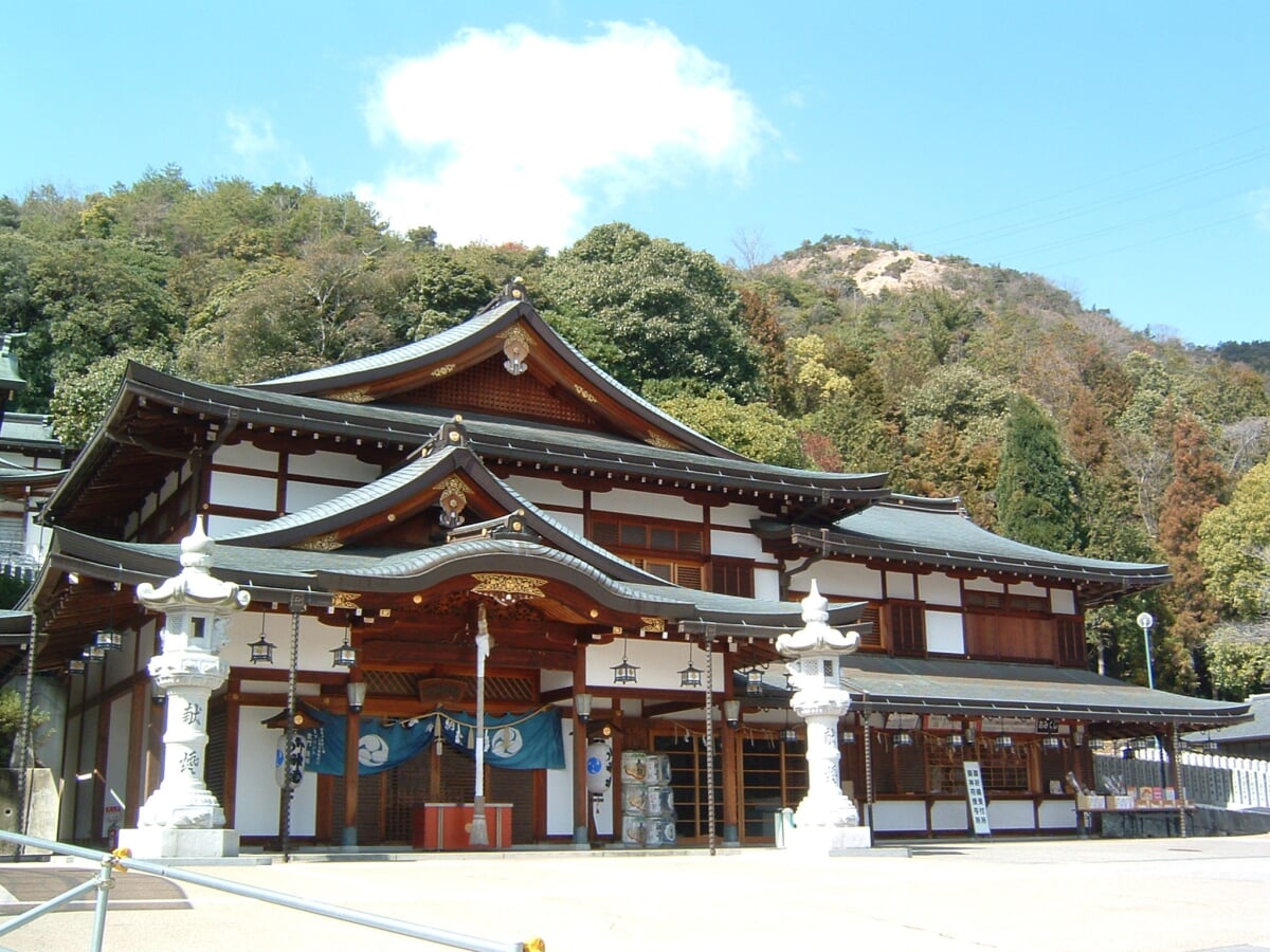 鹿嶋神社の写真 ©弥(Public domain)