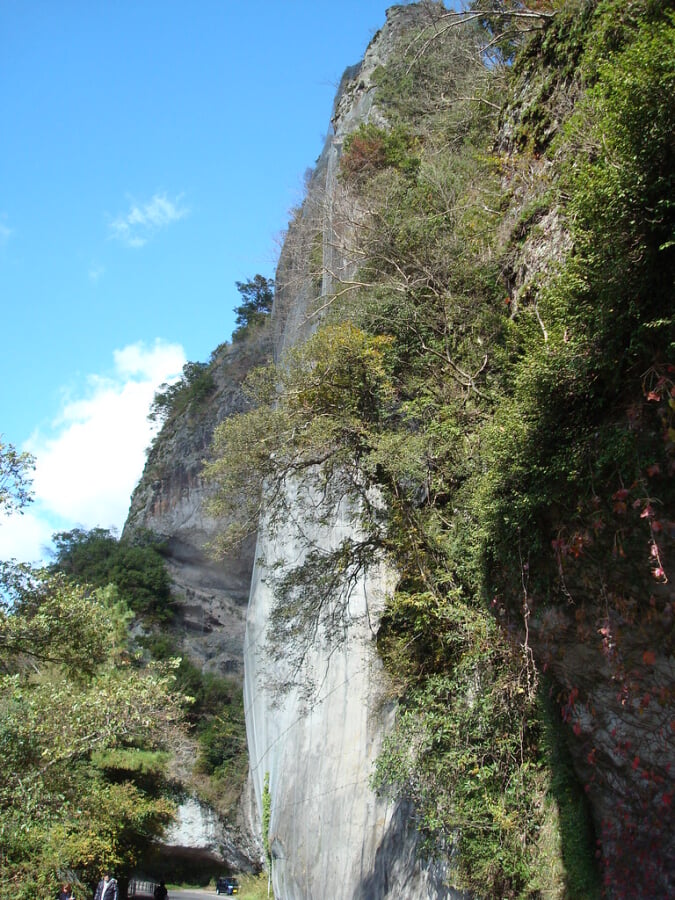 競秀峰の写真 ©alberth2(CC BY-SA 2.0)