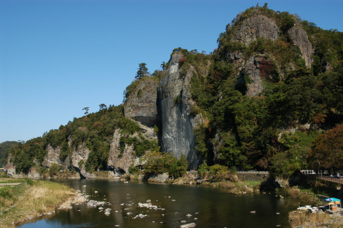 競秀峰の写真 ©From Japanese website:https://commons.wikimedia.org/wiki/File:Kyoshuho.JPG