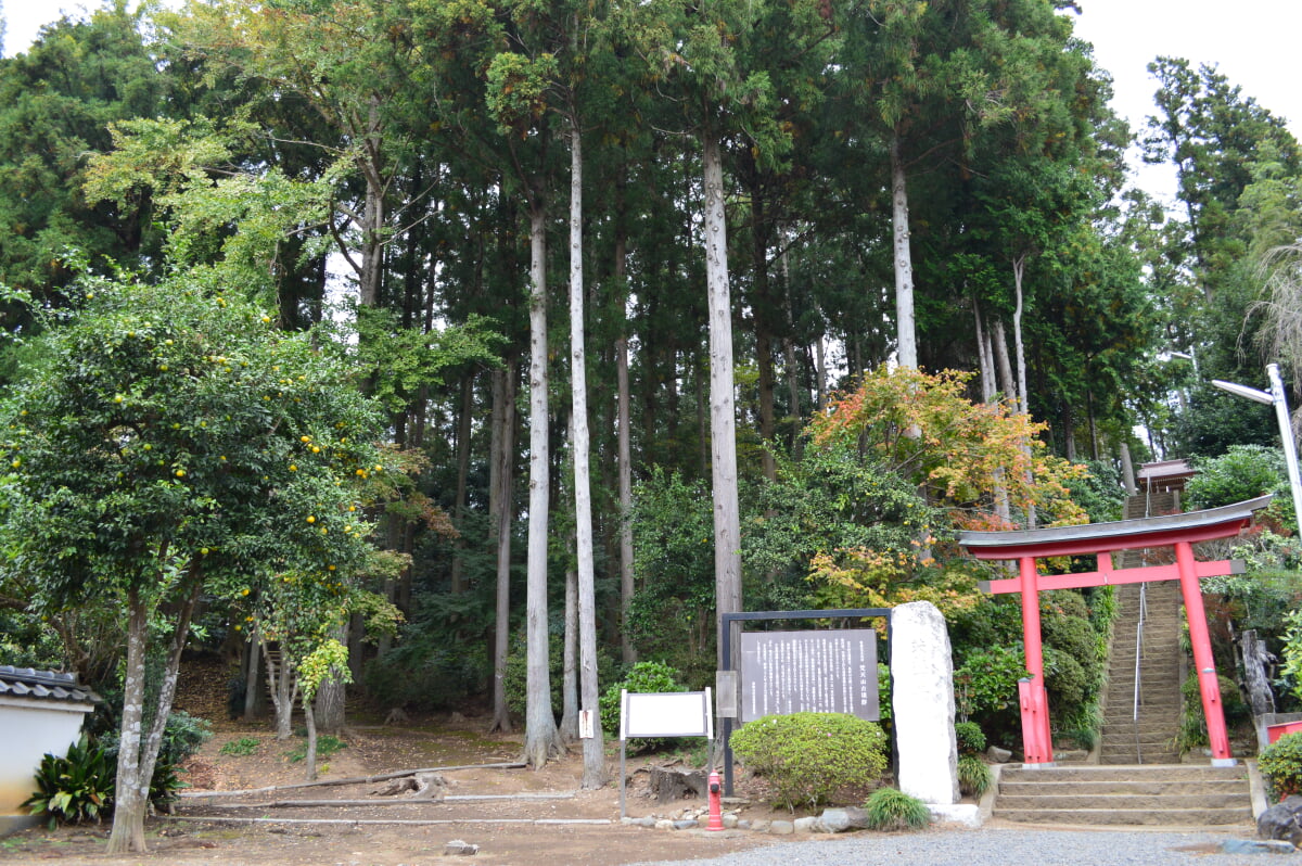 梵天山古墳の写真 ©Saigen(CC0)