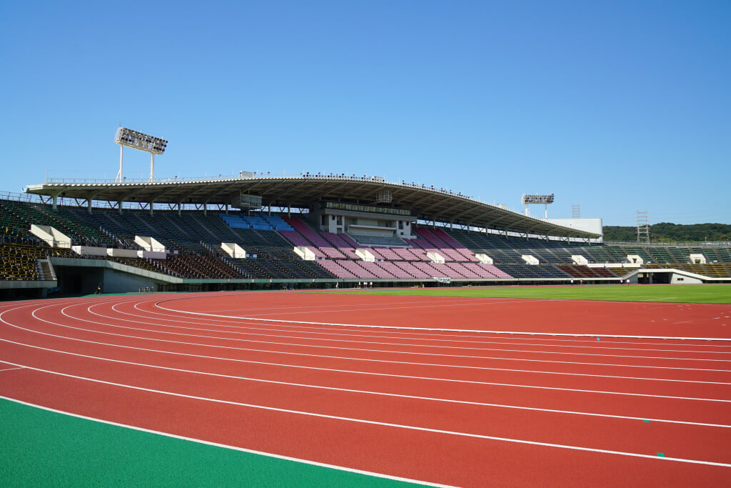 神戸総合運動公園ユニバー記念競技場の写真 ©663highland(CC-BY-SA-3.0)