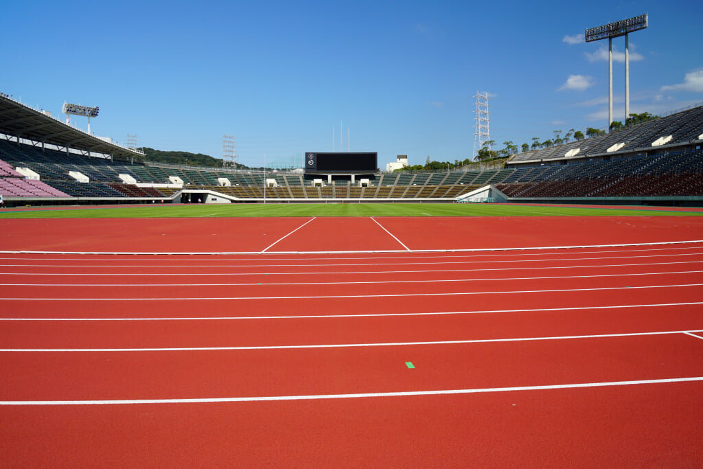 神戸総合運動公園ユニバー記念競技場の写真 ©663highland(CC-BY-SA-3.0)