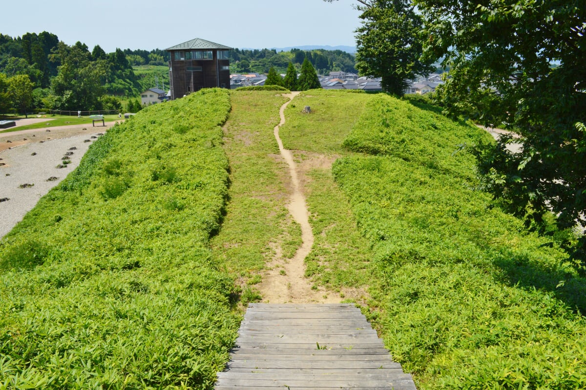 柳田布尾山古墳の写真 ©Saigen(CC0)