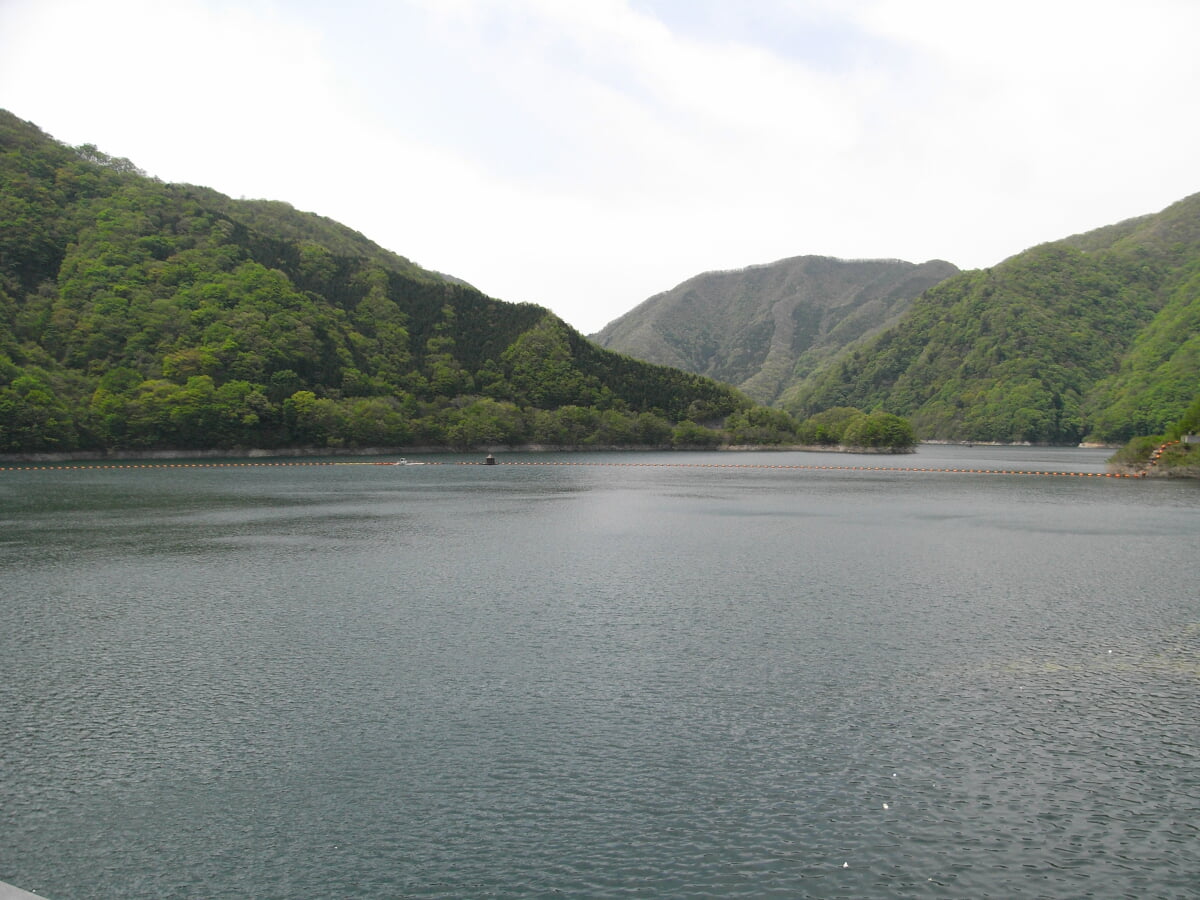 八汐湖の写真 ©河川一等兵(Public domain)