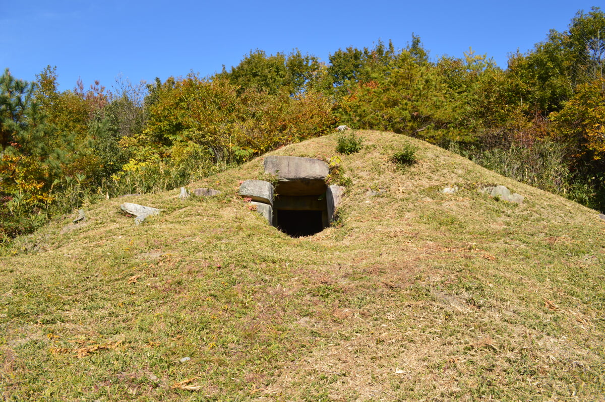 大佐山白塚古墳の写真 ©Saigen(CC0)