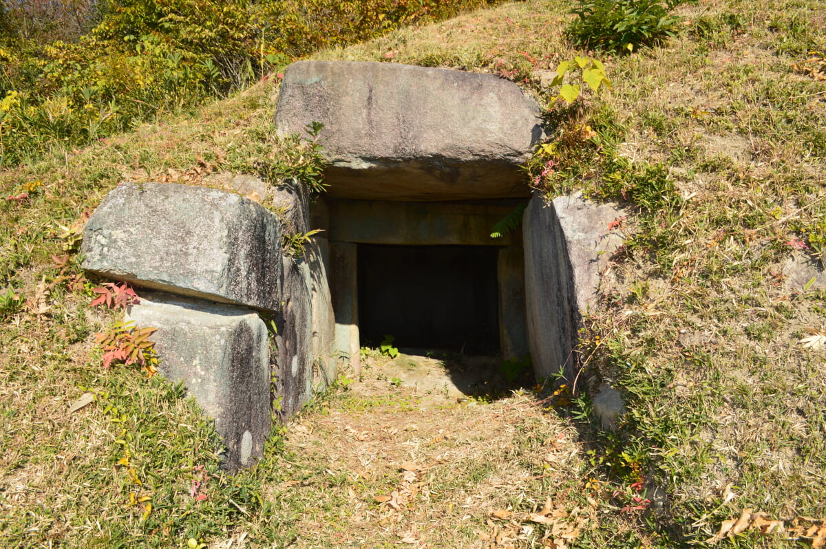 大佐山白塚古墳の写真 ©Saigen(CC0)