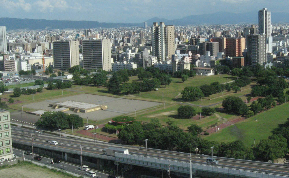 難波宮跡公園の写真 ©Wikiwikiyarou(CC BY-SA 3.0)