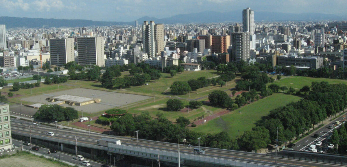 難波宮跡公園の写真 ©Wikiwikiyarou(CC BY-SA 3.0)