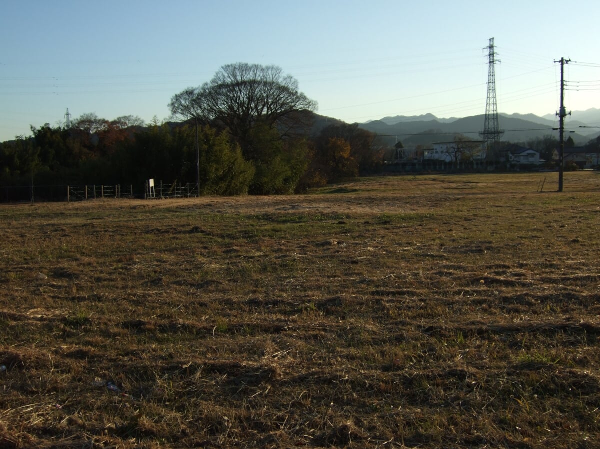 川尻石器時代遺跡の写真 ©Kuruetarourotaeruk(CC BY-SA 4.0)