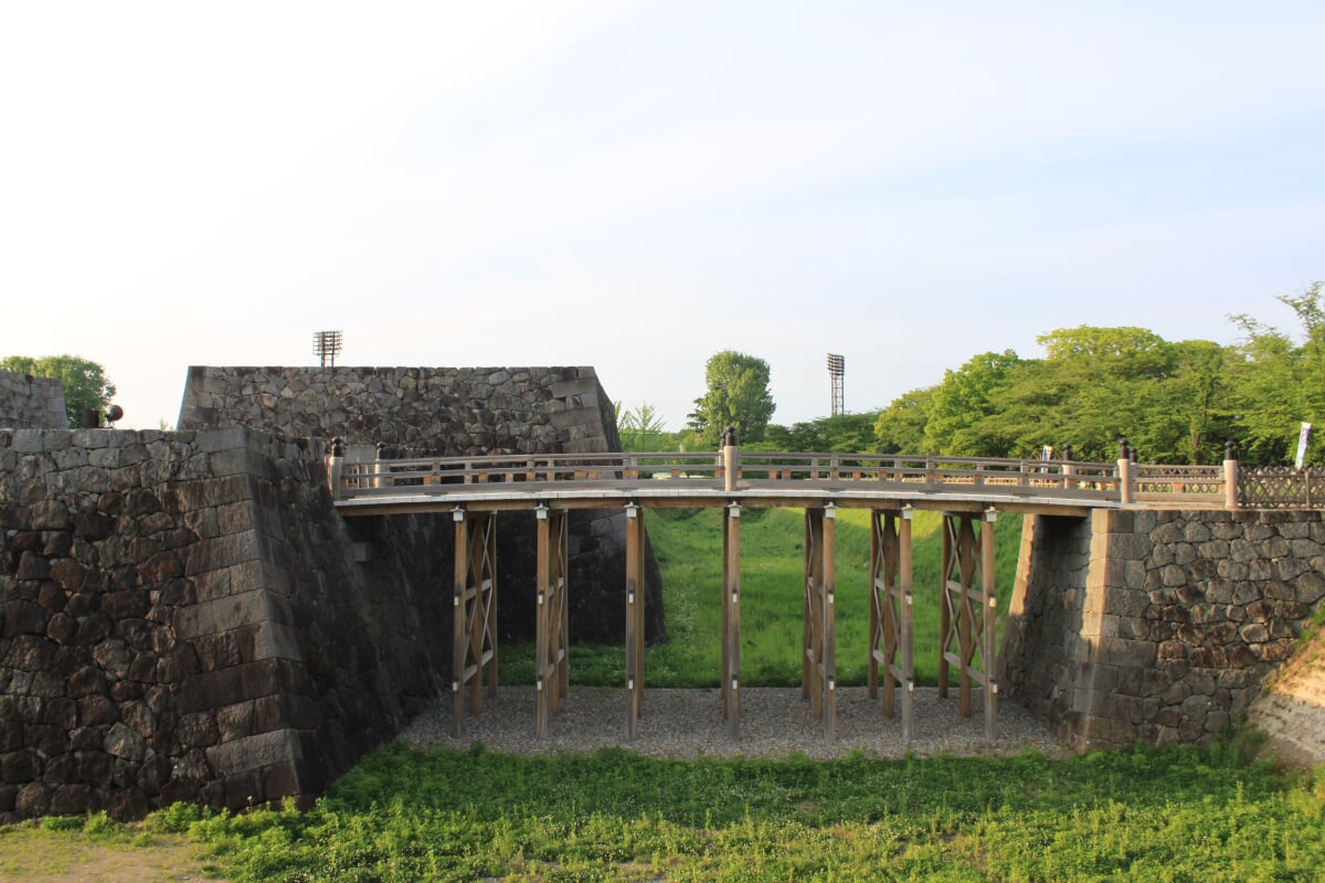 霞城公園の写真 ©くろふね(CC BY 3.0)