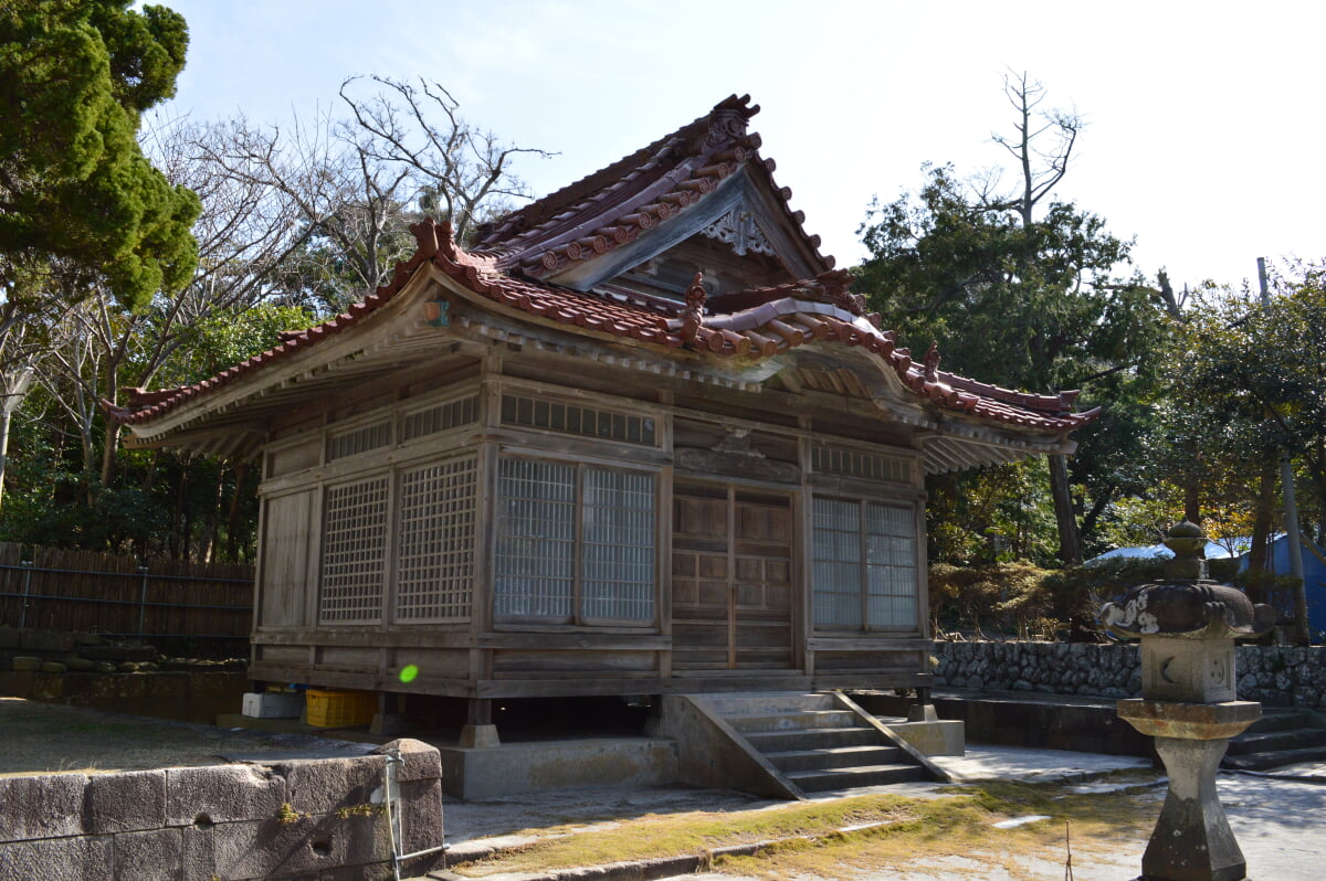 物忌奈命神社の写真 ©Saigen(CC0)