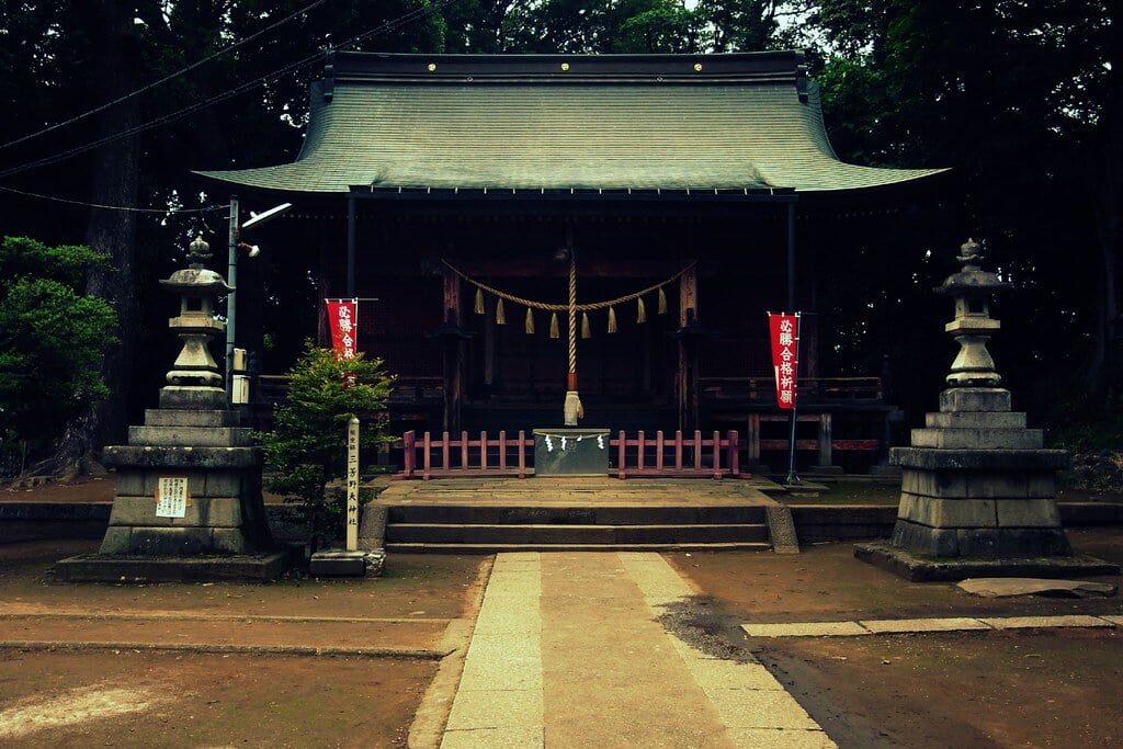 三芳野神社の写真 ©puffyjet(CC BY 2.0)