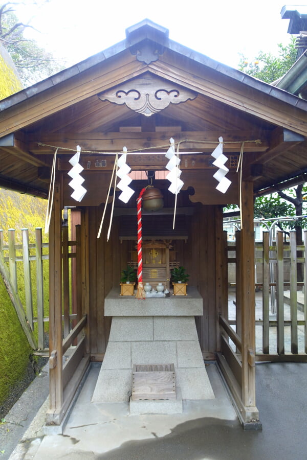 久國神社の写真 ©Daderot(CC0)