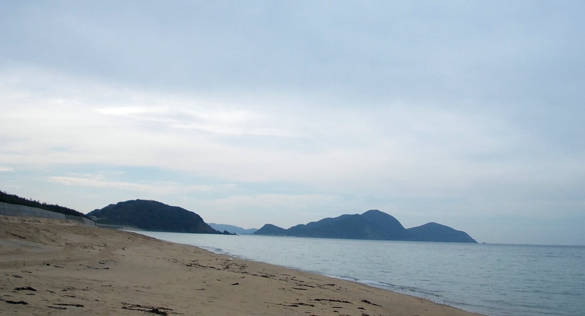 鐘崎海水浴場の写真 ©STA3816(CC BY-SA 4.0)