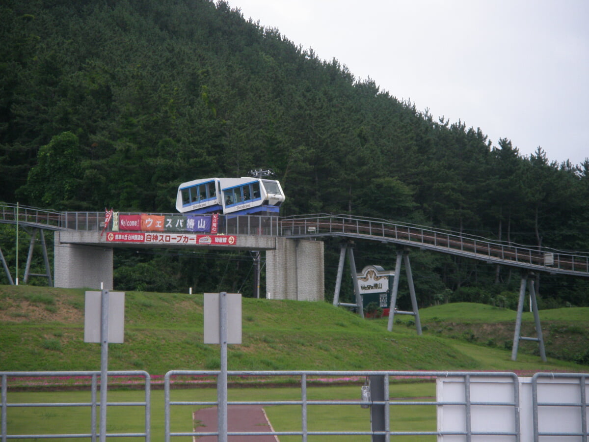 風車の丘白神展望台の写真 ©掬茶(CC BY-SA 3.0)