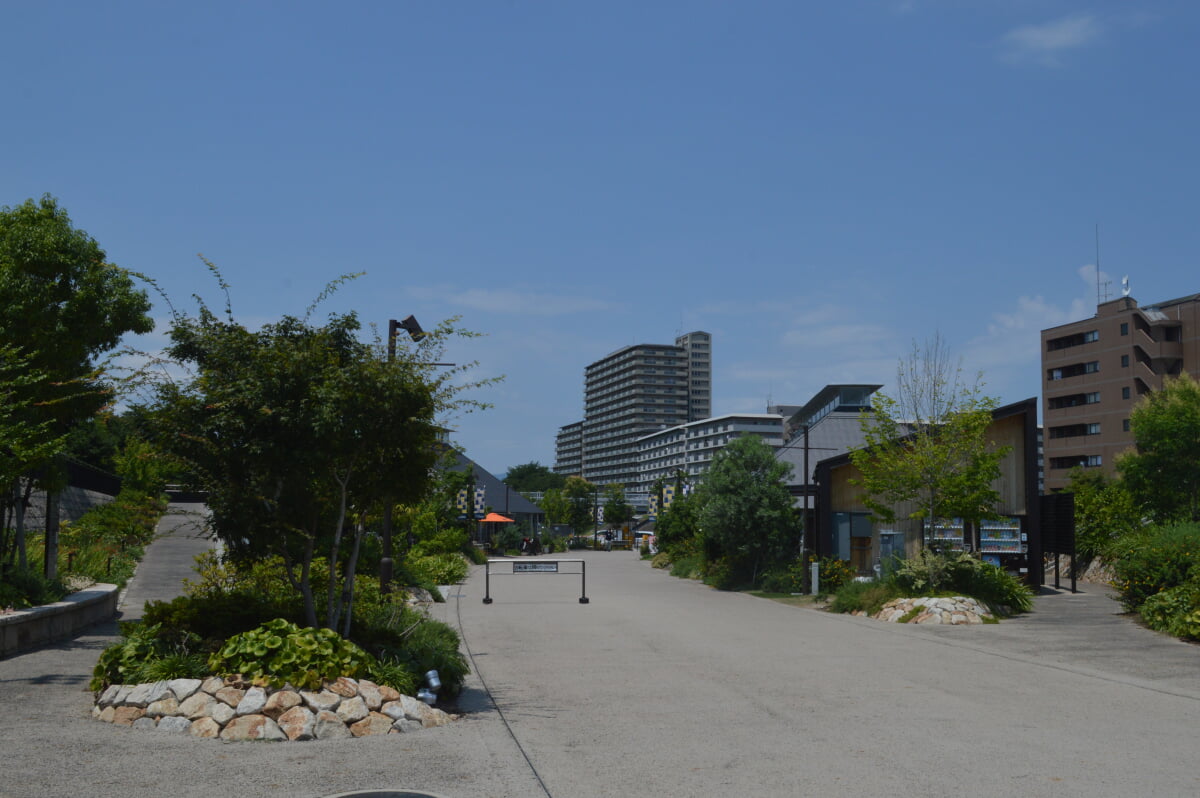 草津川跡地公園 de愛ひろばの写真 ©Asturio(CC BY-SA 4.0)