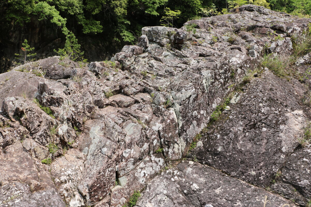 馬背岩の写真 ©さかおり(CC BY-SA 4.0)