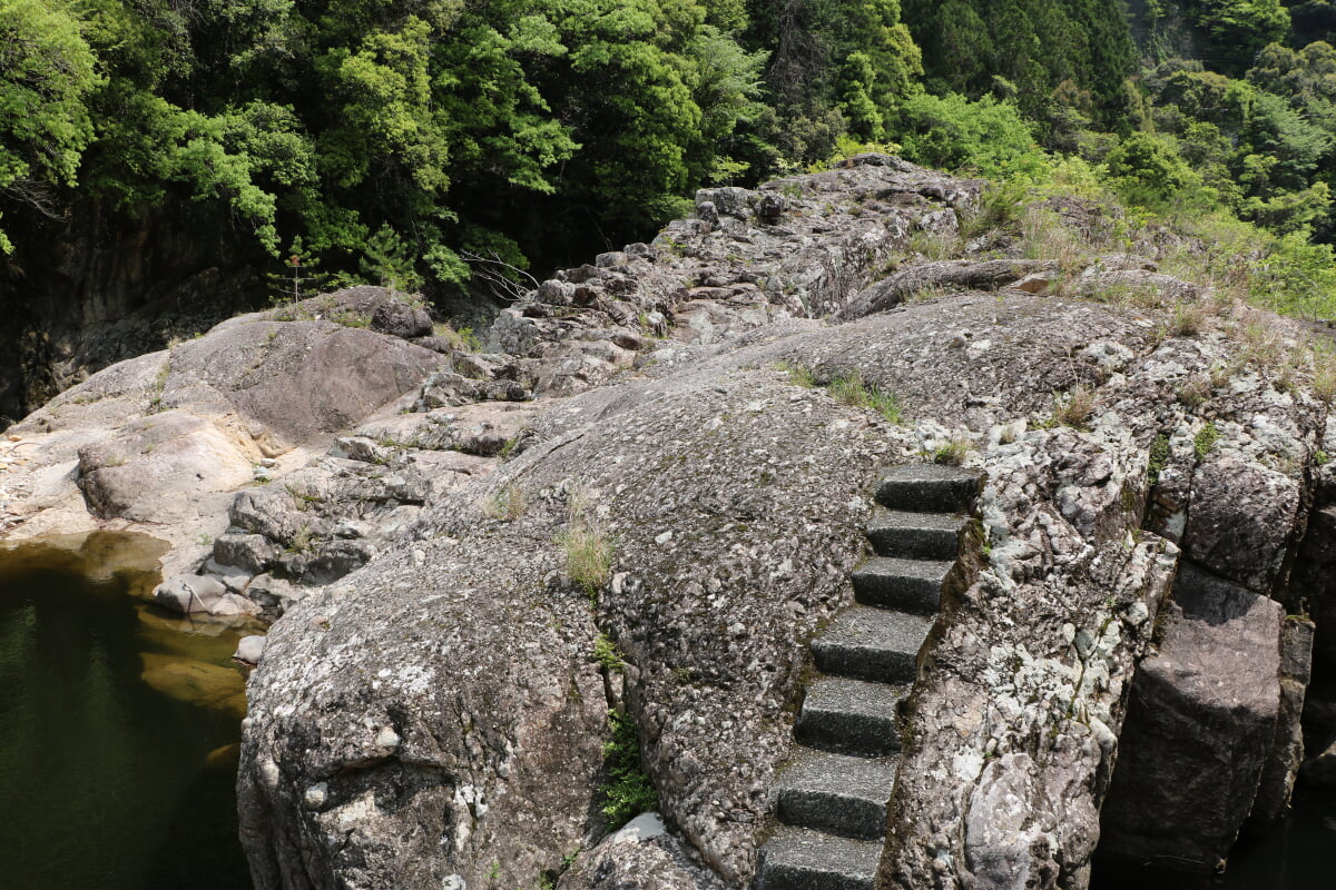 馬背岩の写真 ©さかおり(CC BY-SA 4.0)