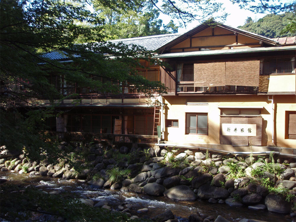 修善寺温泉 国の登録文化財の宿 新井旅館の写真 ©Batholith(Public domain)