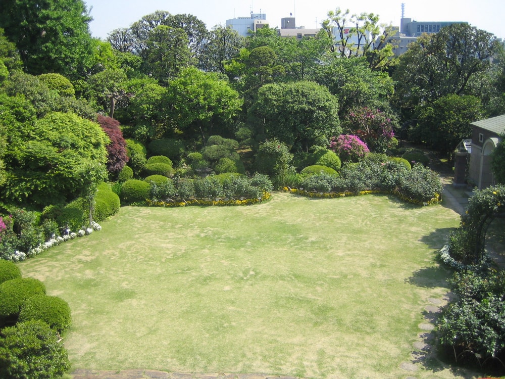 鳩山会館の写真 ©Lombroso(Public domain)