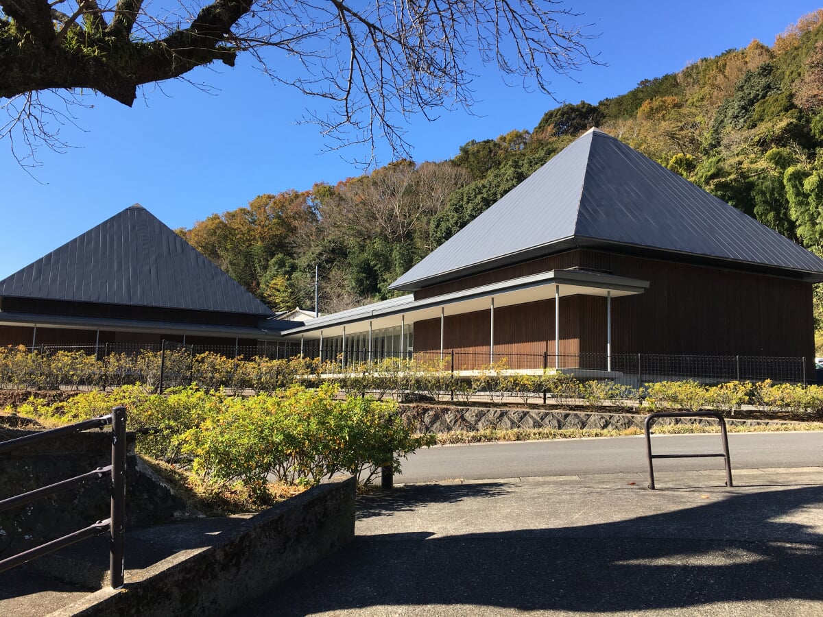 かんなみ仏の里美術館の写真 ©Unimoi(CC BY-SA 4.0)