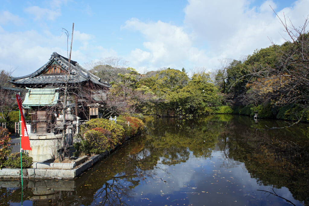 神泉苑 平八の写真 ©663highland(CC-BY-SA-3.0)