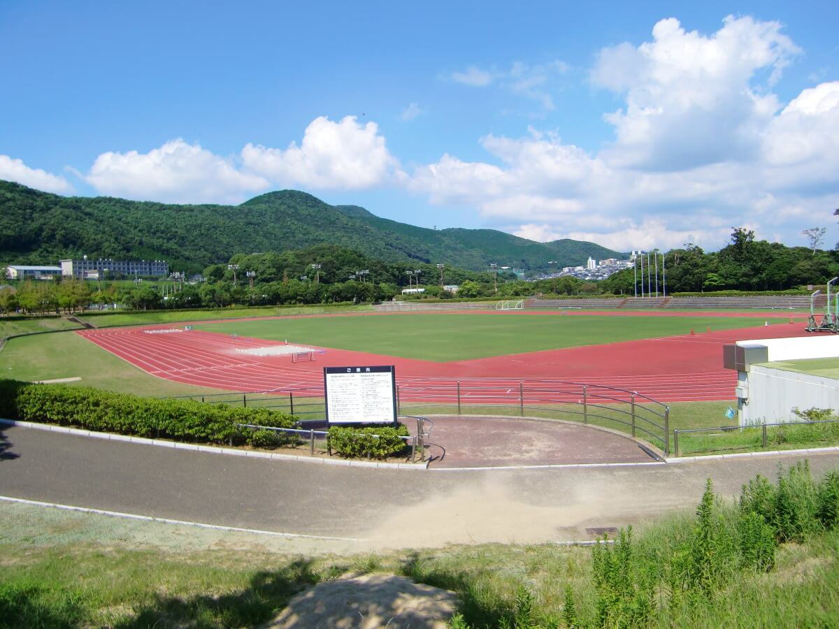 長崎市総合運動公園の写真 ©Dakei-yasu(CC BY-SA 3.0)