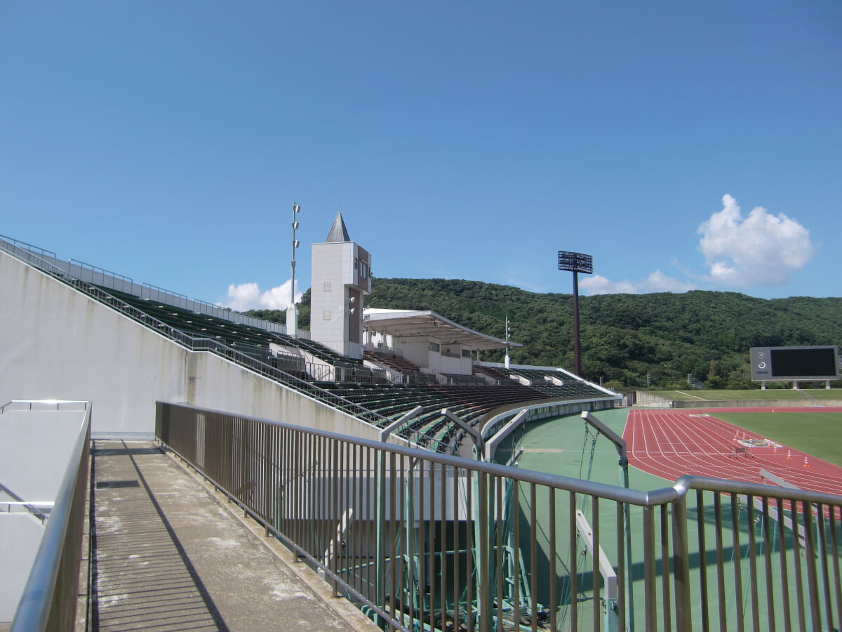 長崎市総合運動公園の写真 ©Dakei-yasu(CC BY-SA 3.0)