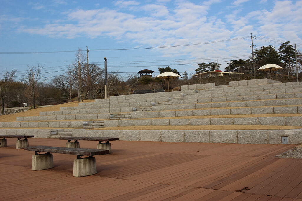 鞍ヶ池公園の写真 ©niconico0(CC BY 2.0)