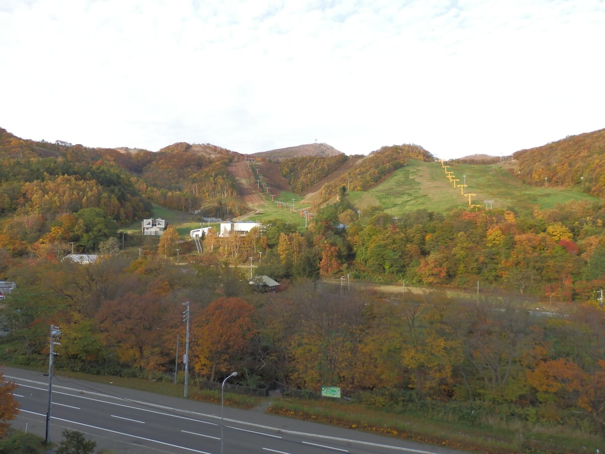 朝里川温泉スキー場の写真 ©Wakimasa(CC BY-SA 3.0)